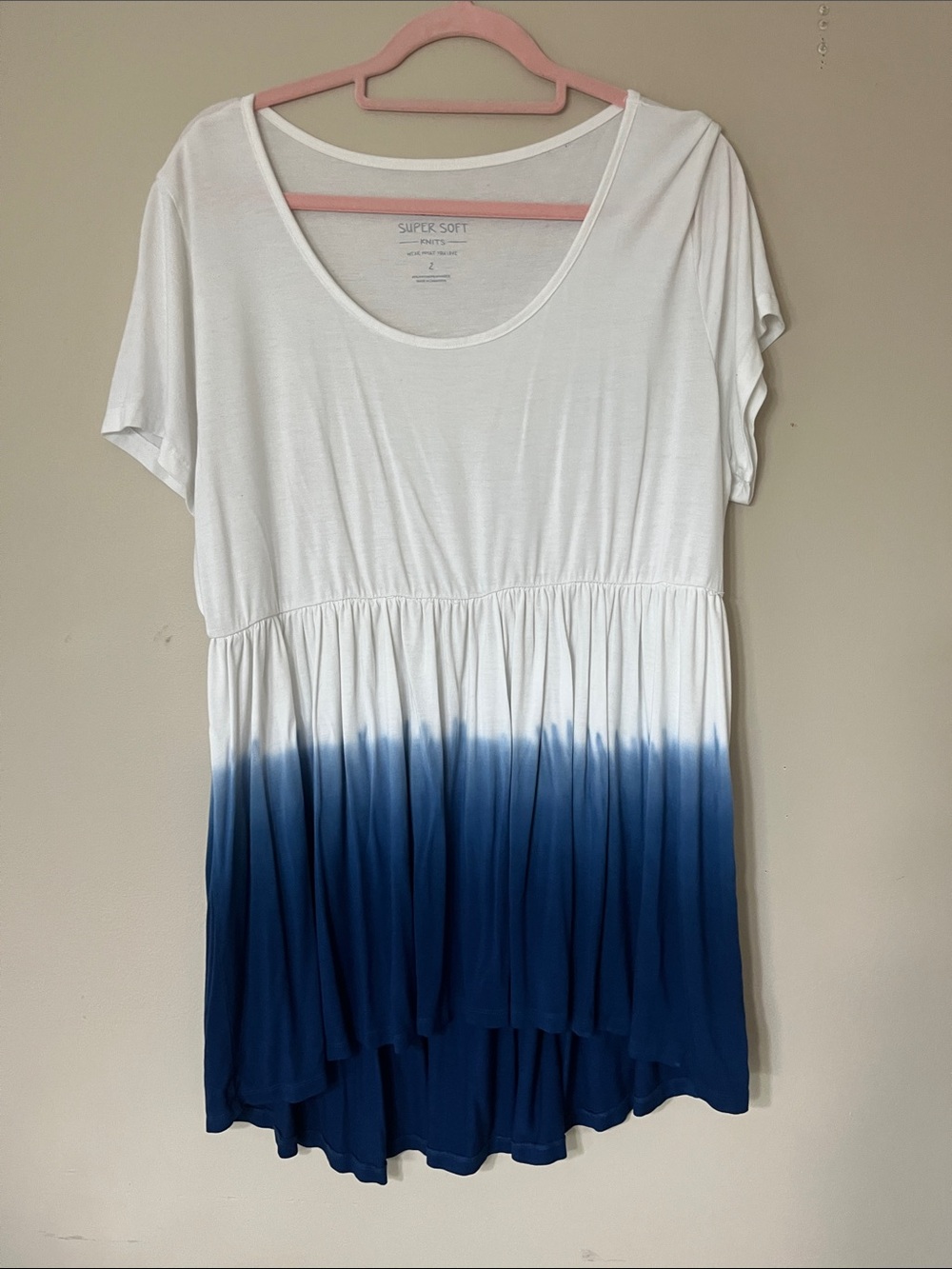 torrid White to Navy Ombre Short Sleeve Tunic; Hi Low